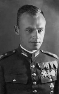 Вітольд Пілєцький у військовій формі до 1939 року
